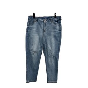 Revery Mid Rise Girlfriend Jeans 18W Stitch Fix Distressed Light Wash Stretch